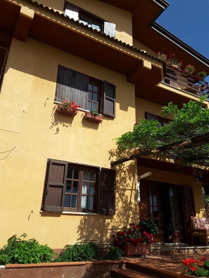 Mansarda Fiorita Bed & Breakfast Abatemarco Dış mekan fotoğraf