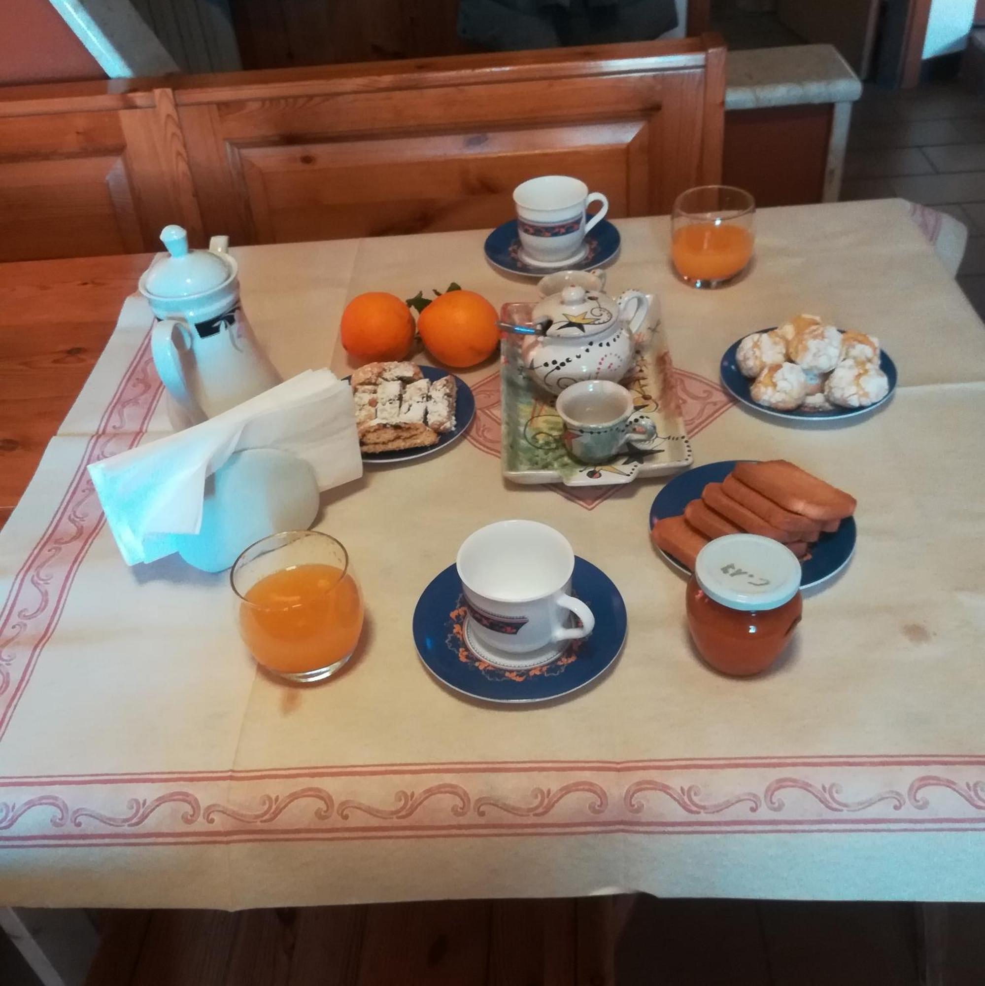 Mansarda Fiorita Bed & Breakfast Abatemarco Dış mekan fotoğraf