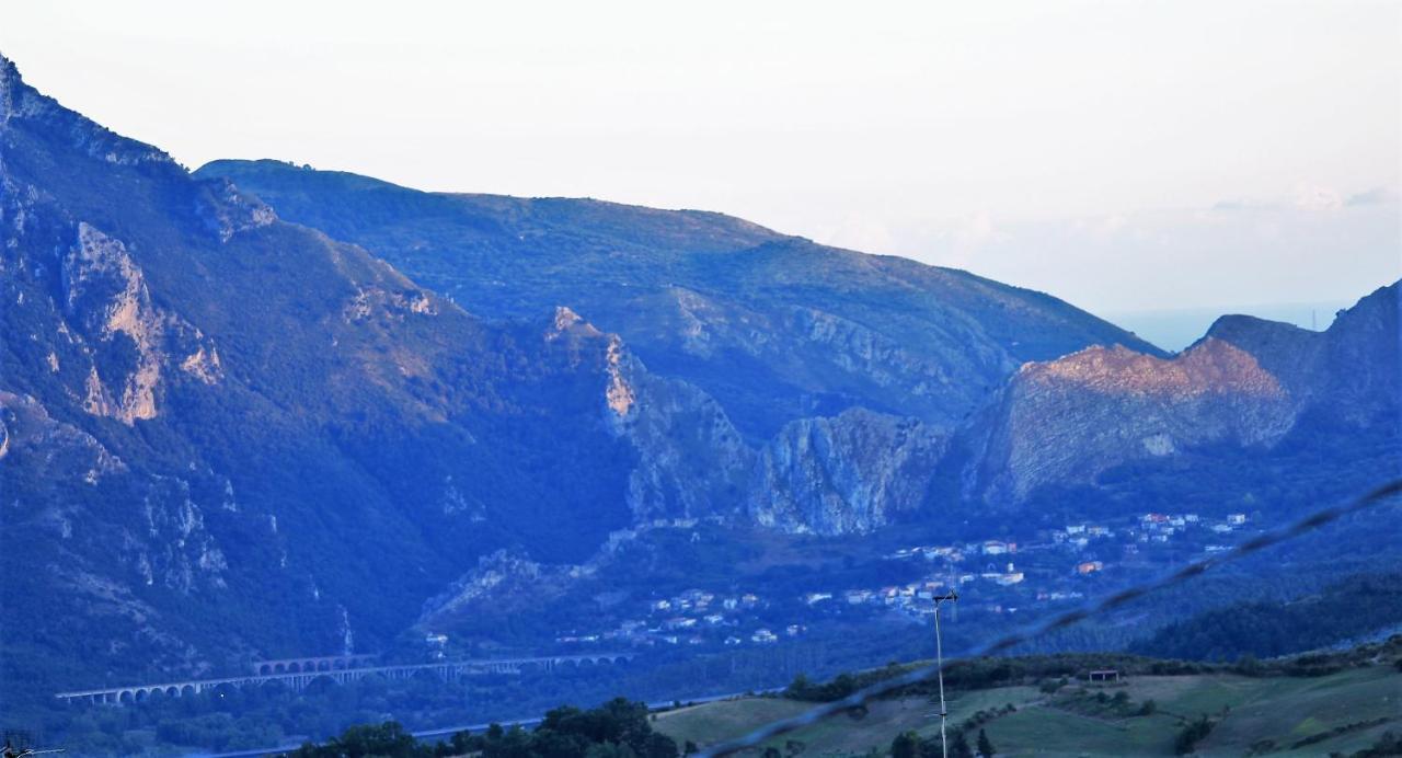 Mansarda Fiorita Bed & Breakfast Abatemarco Dış mekan fotoğraf
