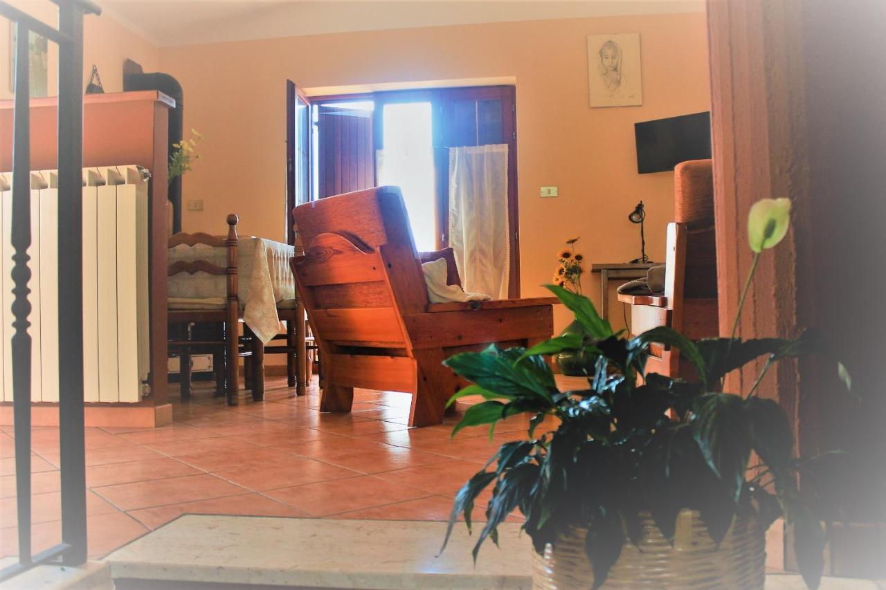 Mansarda Fiorita Bed & Breakfast Abatemarco Dış mekan fotoğraf