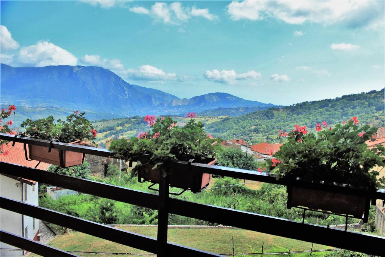 Mansarda Fiorita Bed & Breakfast Abatemarco Dış mekan fotoğraf