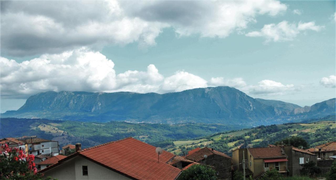 Mansarda Fiorita Bed & Breakfast Abatemarco Dış mekan fotoğraf